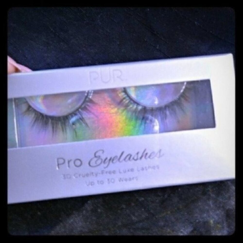 NIB PUR Pro 3D Cruelty Free Luxe Eyelashes